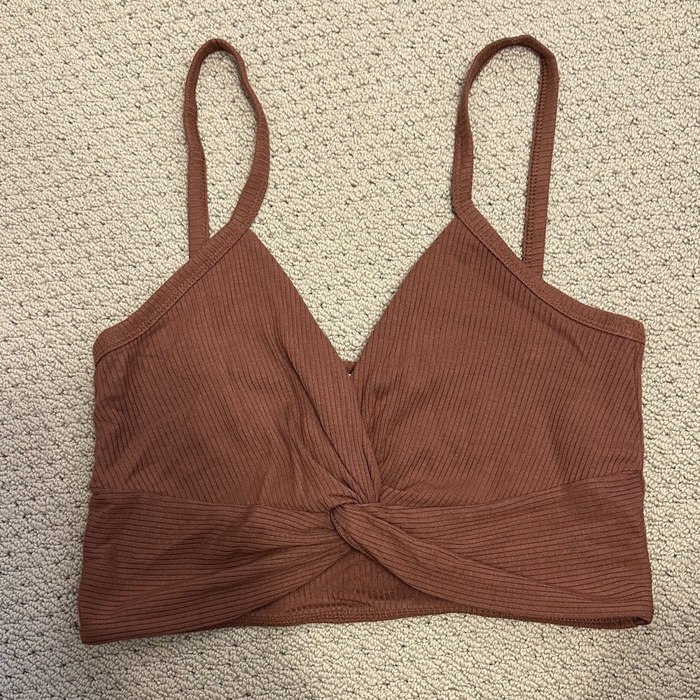 Aritzia Wilfred Crop Top